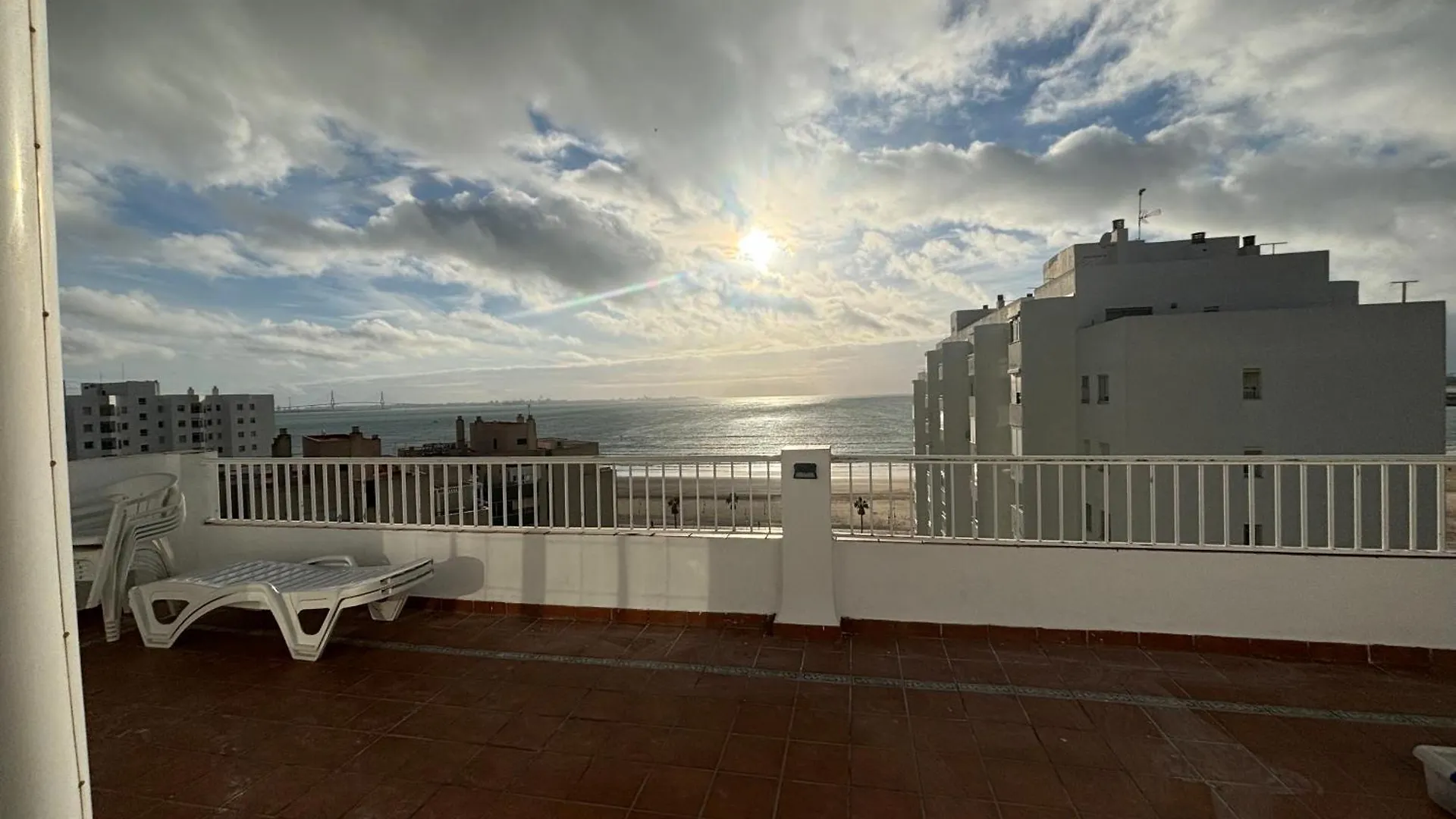 Apartment Atico Con Terraza En Primera Linea De Playa El Puerto de Santa Maria