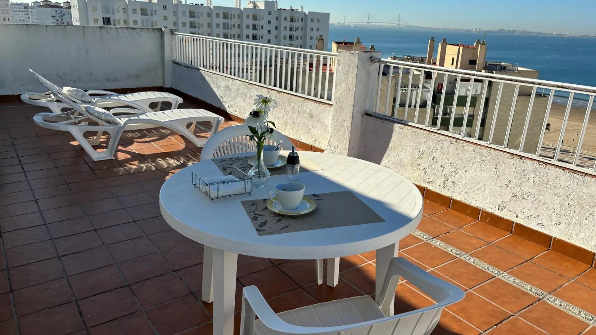Atico Con Terraza En Primera Linea De Playa El Puerto de Santa Maria Apartment