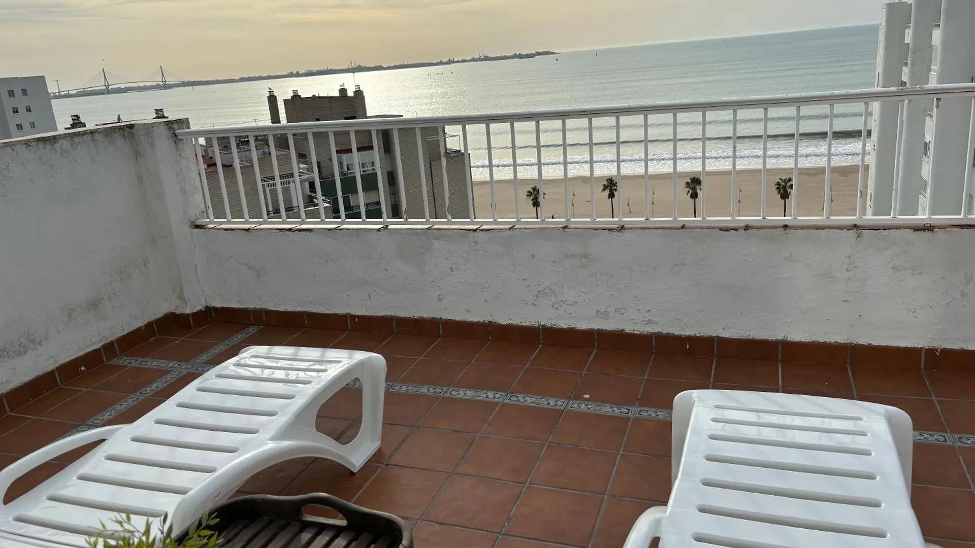 Atico Con Terraza En Primera Linea De Playa El Puerto de Santa Maria Spain