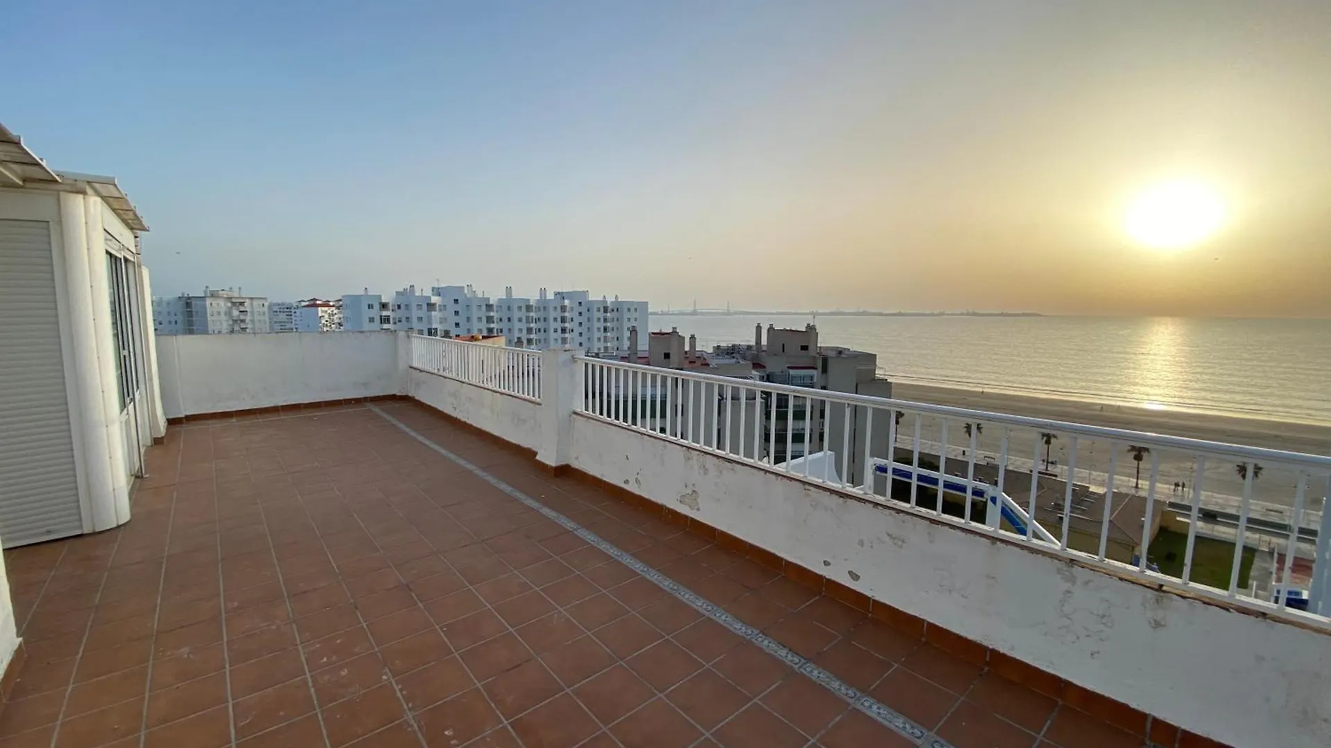 Atico Con Terraza En Primera Linea De Playa El Puerto de Santa Maria Apartment